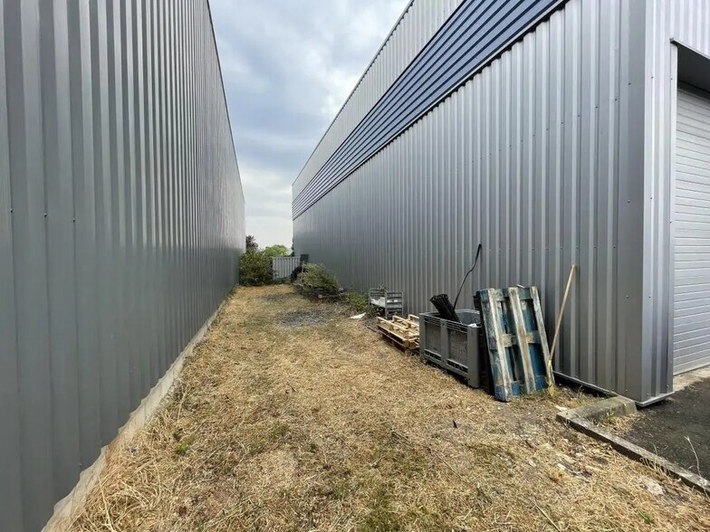 Local d’activités dans Herblay-sur-Seine à louer - Photo de l’immeuble – Image 3 sur 6