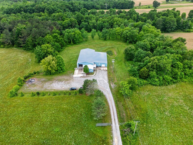 169 Greystone Dr, Crossville, TN à vendre - Photo de l’immeuble – Image 1 sur 10