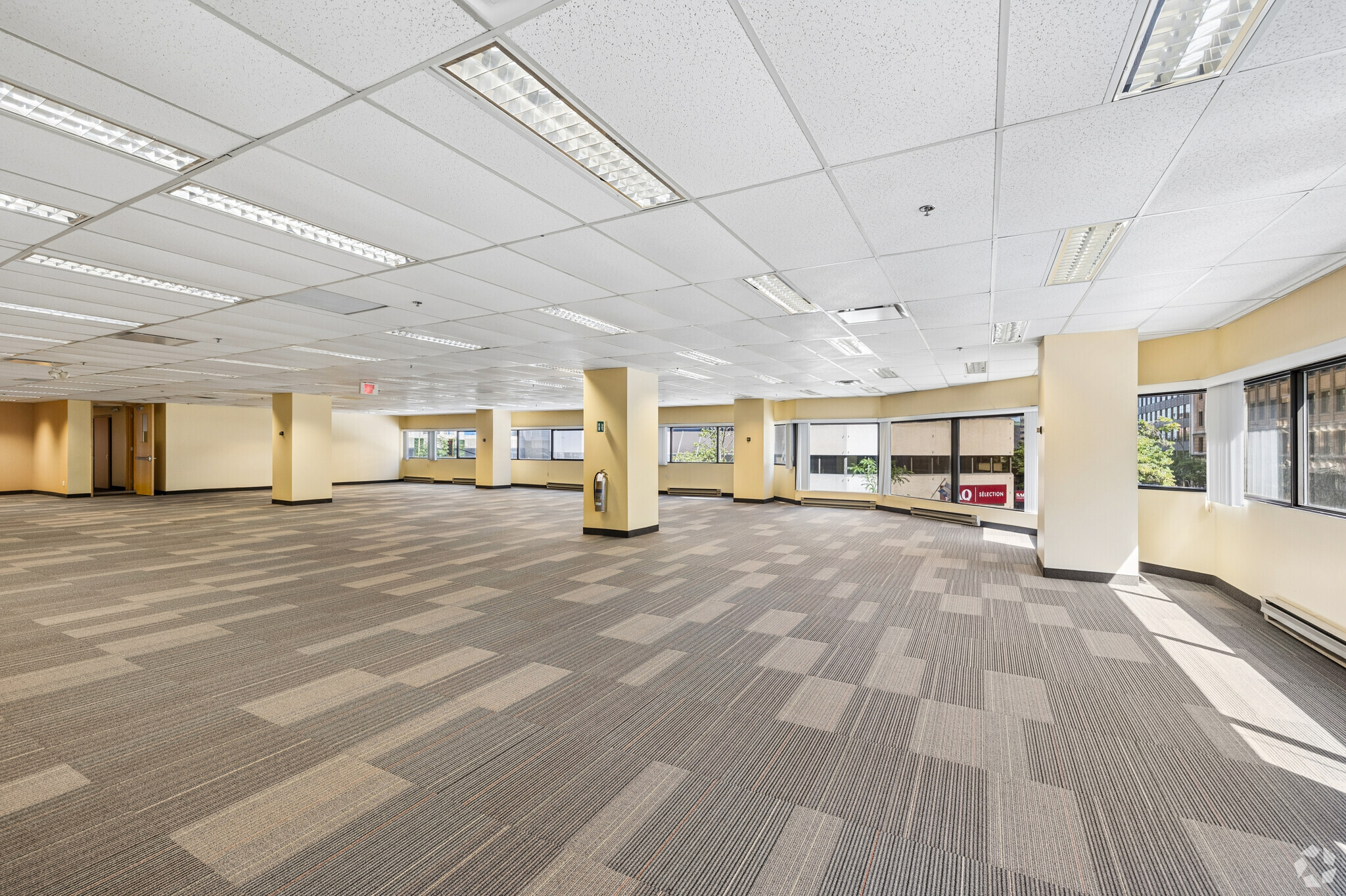505 De Maisonneuve Boul O, Montréal, QC à louer Photo intérieure– Image 1 sur 7