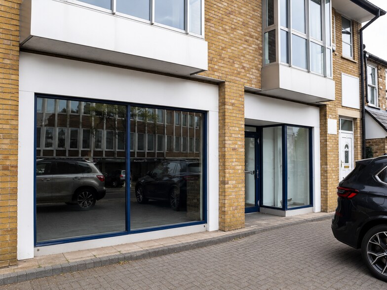 41-43 Castle St, High Wycombe à louer - Photo de l’immeuble – Image 1 sur 1