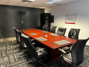 2191 Thurston Dr, Ottawa, ON à louer Photo intérieure– Image 1 sur 5