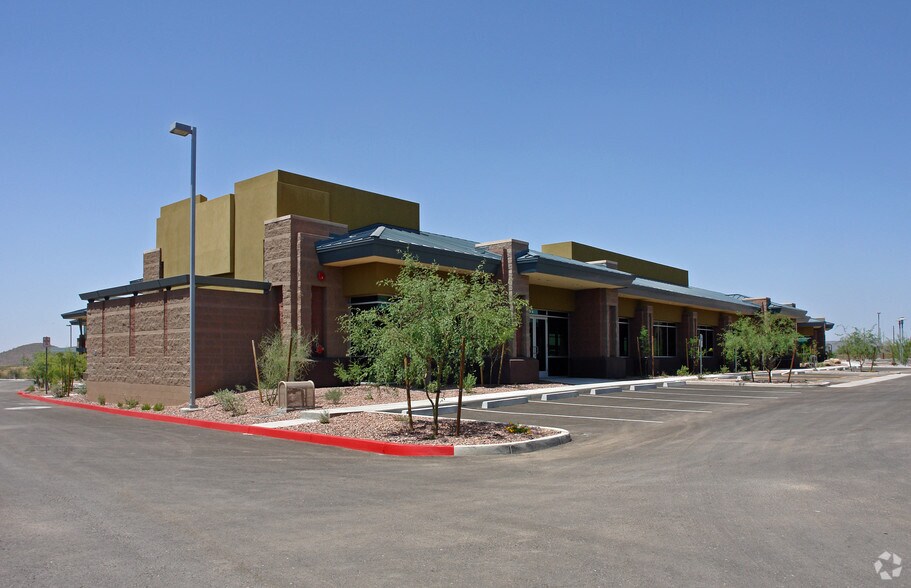 41818 N Venture Dr, Phoenix, AZ à louer - Photo de l’immeuble – Image 1 sur 6