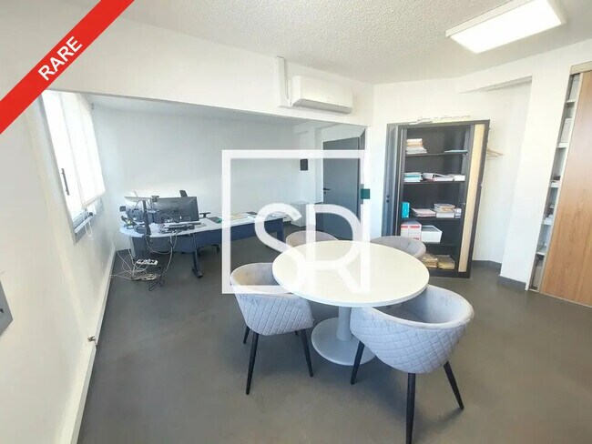 Plus de détails pour Bureau à louer