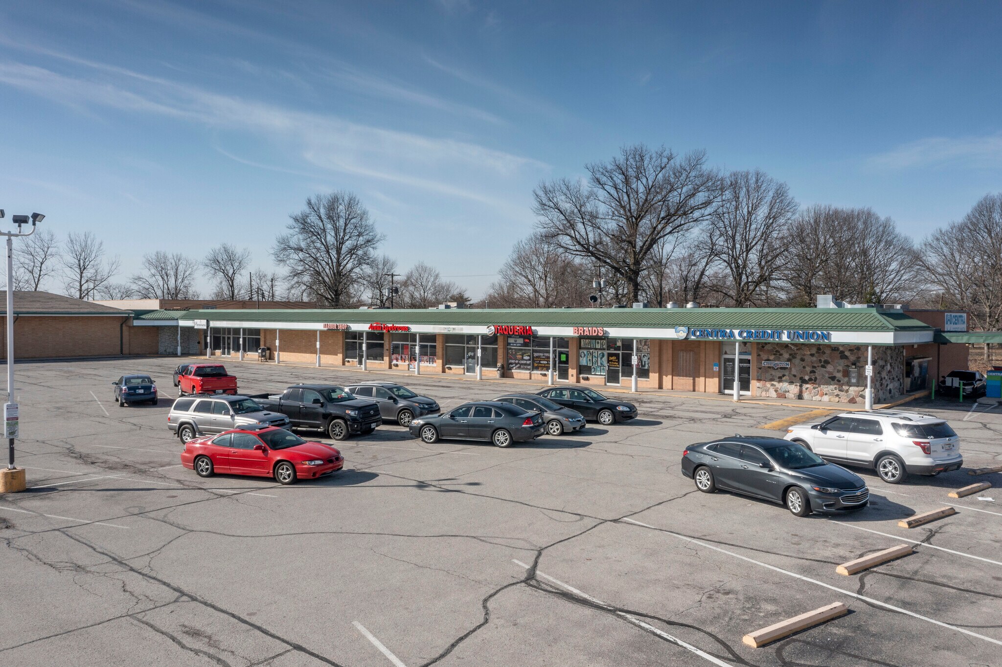 4540-4590 N Shadeland Ave, Indianapolis, IN à louer Photo de l’immeuble– Image 1 sur 5