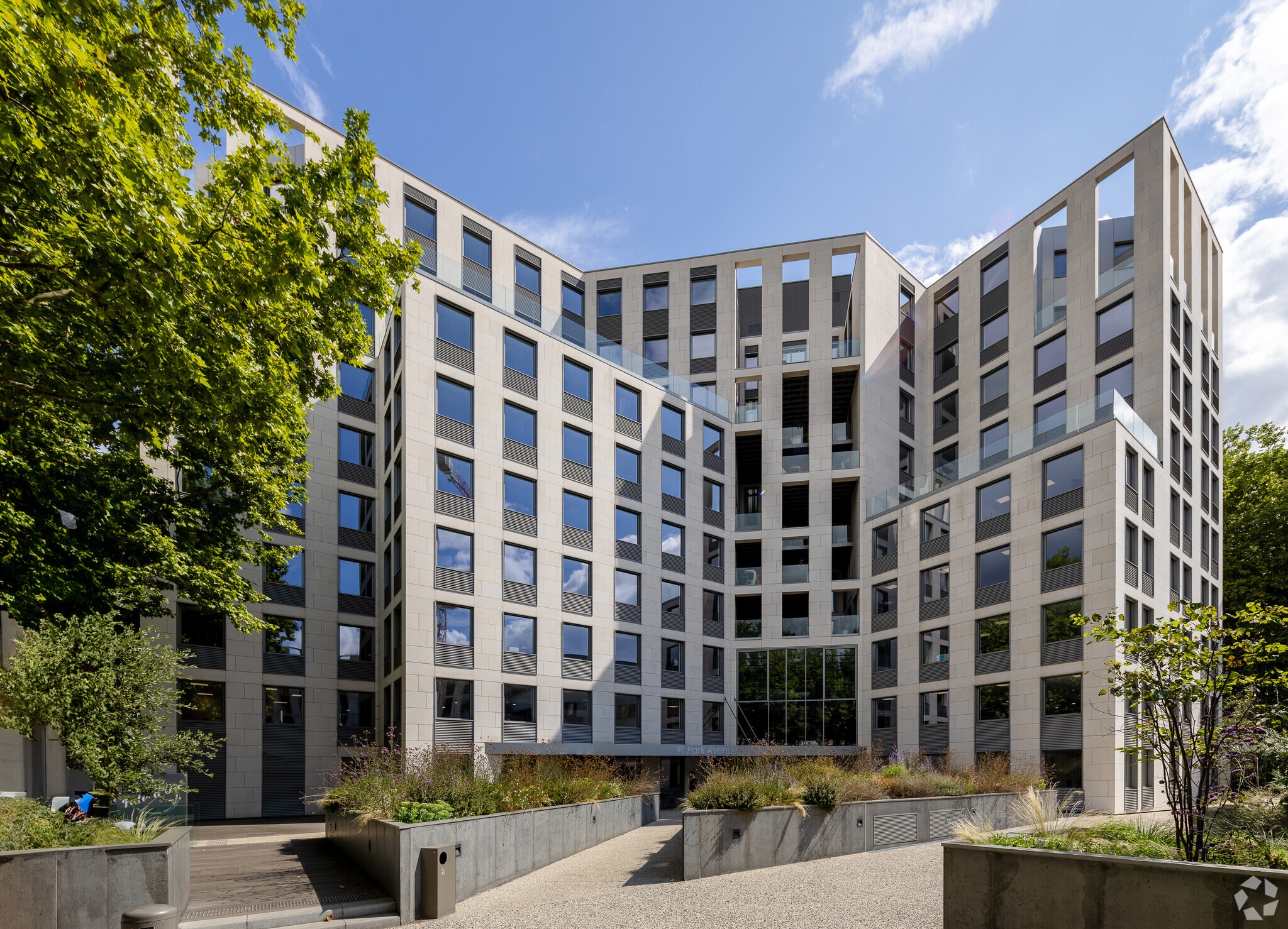 81 Boulevard De La Bataille De Stalingrad, Villeurbanne à louer Photo de l’immeuble– Image 1 sur 6