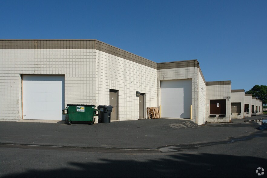5221-5247 Edina Industrial Blvd, Edina, MN à louer - Photo de l’immeuble – Image 2 sur 9