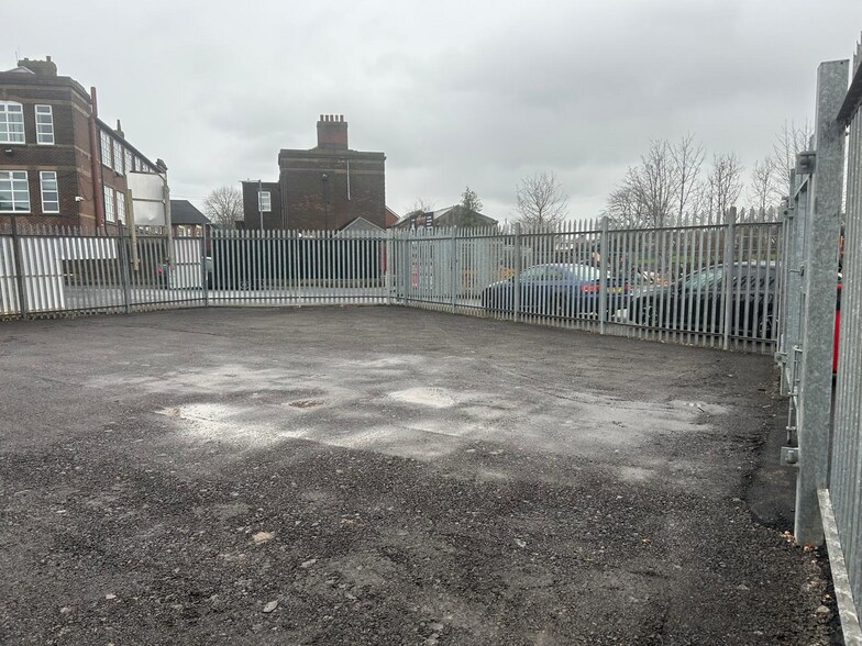 Albert St, Bolton à louer - Autre – Image 1 sur 3