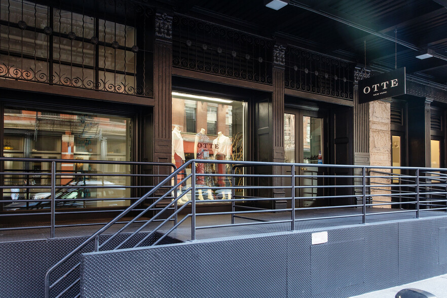 35 N Moore St, New York, NY à louer - Photo de l’immeuble – Image 1 sur 1