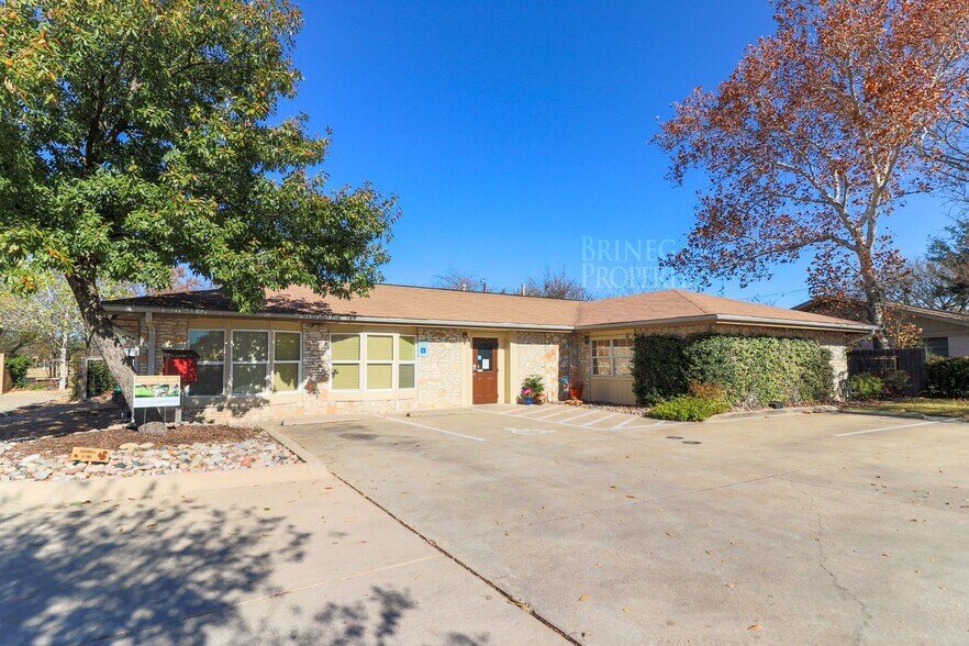 104 Northwest Dr, Round Rock, TX à vendre - Photo de l’immeuble – Image 2 sur 8