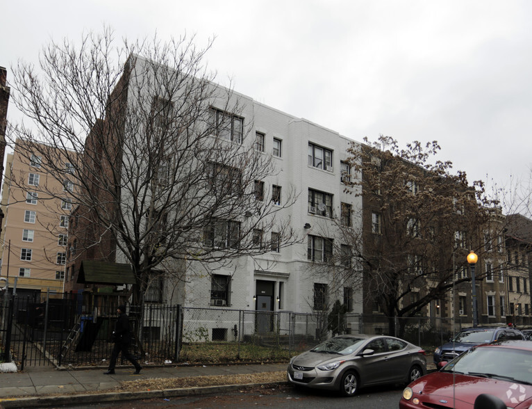 1433 Columbia Rd NW, Washington, DC à vendre - Photo de l’immeuble – Image 2 sur 3
