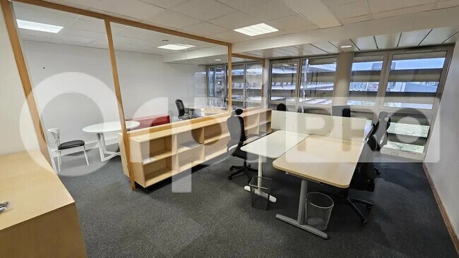 Plus de détails pour Bureau à louer
