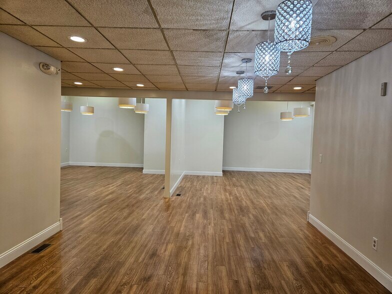 5820 Gratiot Rd, Saginaw, MI à louer - Photo de l’immeuble – Image 3 sur 17