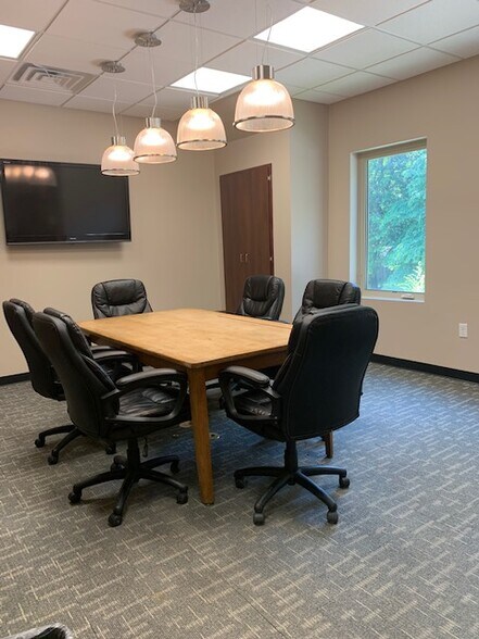 1006 Ash St, Eudora, KS à louer - Photo intérieure – Image 3 sur 37