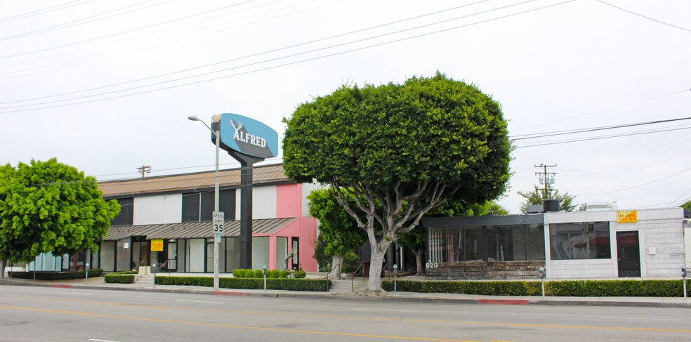 616-630 N La Cienega Blvd, West Hollywood, CA à louer - Photo de l’immeuble – Image 1 sur 7