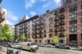 Plus de détails pour 329-339 E 94th St, New York, NY - Logement à vendre