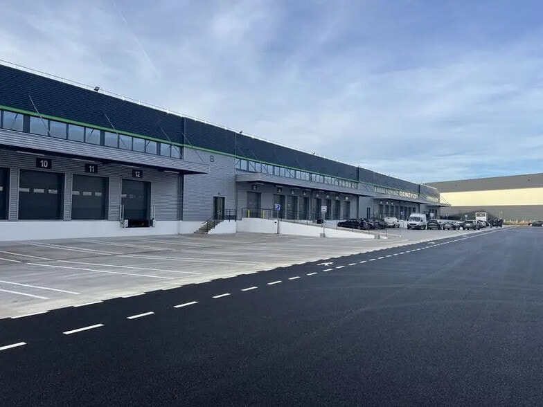 Garonor, Aulnay-sous-Bois à louer - Photo de l’immeuble – Image 3 sur 14