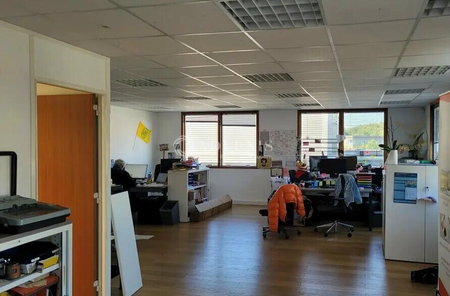 Local d'activités dans La Chapelle-sur-Erdre à vendre - Photo intérieure – Image 3 sur 6