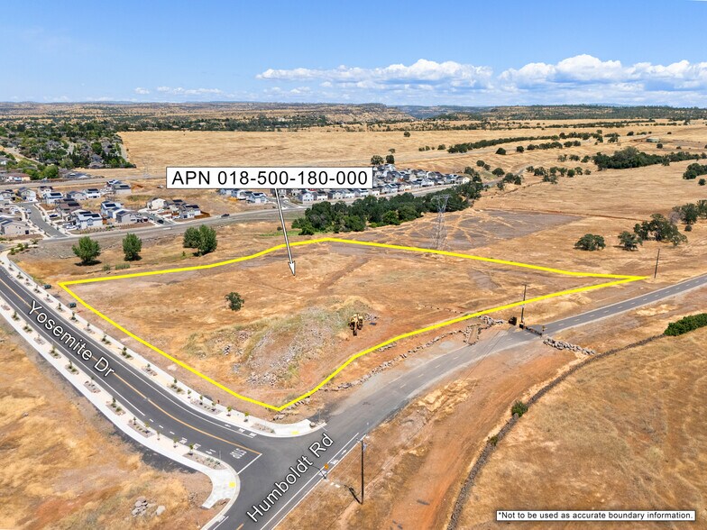 00 Yosemite Dr, Chico, CA à vendre - Photo principale – Image 1 sur 12
