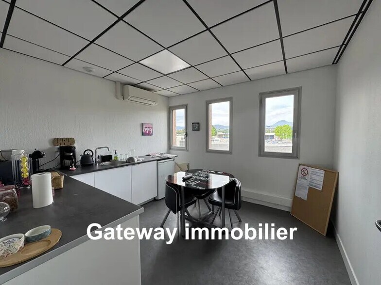 Bureau dans Clermont-Ferrand à louer - Photo intérieure – Image 2 sur 10