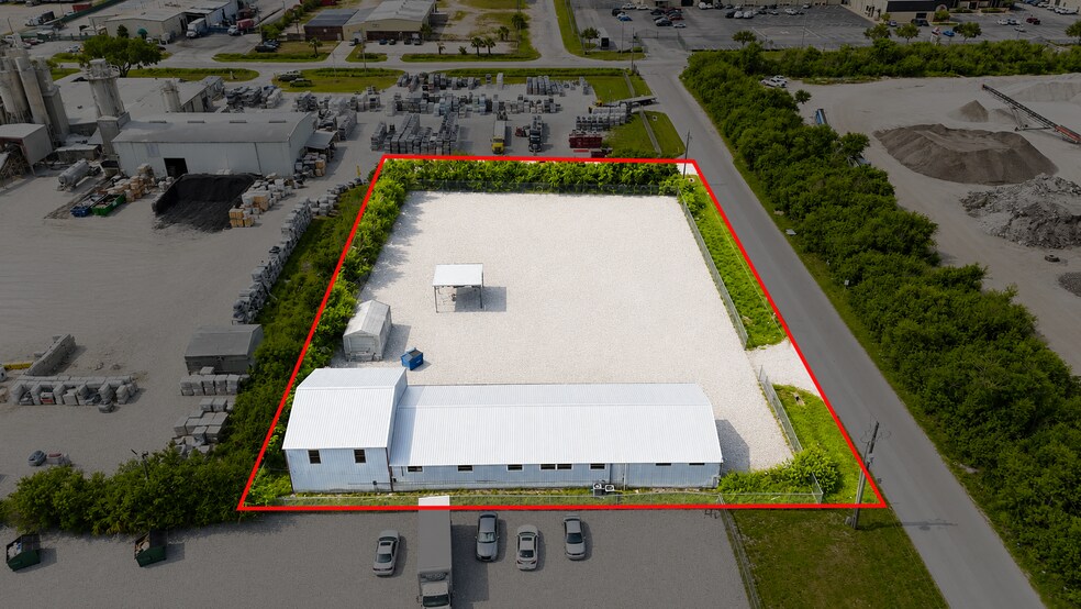 2646 Lasso Ln, Lakeland, FL à louer - Photo de l’immeuble – Image 2 sur 19