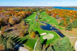 Plus de détails pour 7751 Cedar Lake Rd, Oscoda, MI - Hôtellerie à vendre