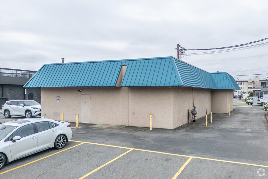 33344 S Fraser Way, Abbotsford, BC à louer - Photo de l’immeuble – Image 2 sur 3