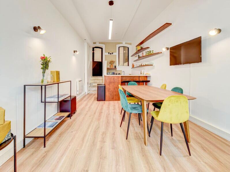 85 Rue D'Amsterdam, Paris à louer Photo intérieure– Image 1 sur 12