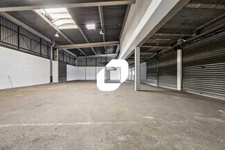 Plus de détails pour Bureau, Local d'activités à louer