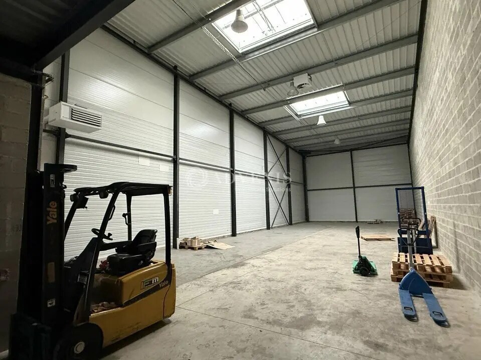 Local d’activités dans Bussy-Saint-Georges à louer Photo de l’immeuble– Image 1 sur 6