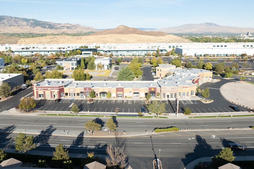 9333 Double R Blvd, Reno, NV à louer - Photo de l’immeuble – Image 2 sur 3