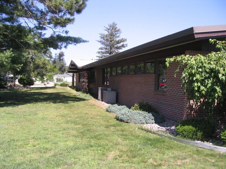 1010 W North Down River Rd, Grayling, MI à vendre - Photo de l’immeuble – Image 2 sur 16