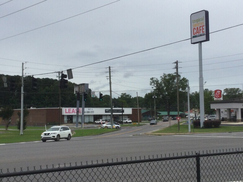 1019-1021 S 4th St, Gadsden, AL à louer - Photo de l’immeuble – Image 3 sur 21