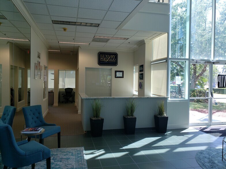 13131 University Dr, Fort Myers, FL à louer - Photo intérieure – Image 3 sur 8