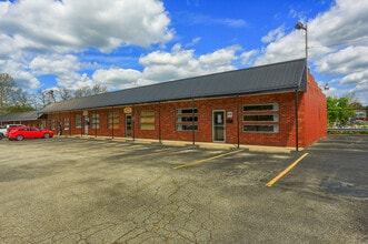 60-72 Lebanon Ave, Uniontown, PA à louer Photo de l’immeuble– Image 1 sur 17
