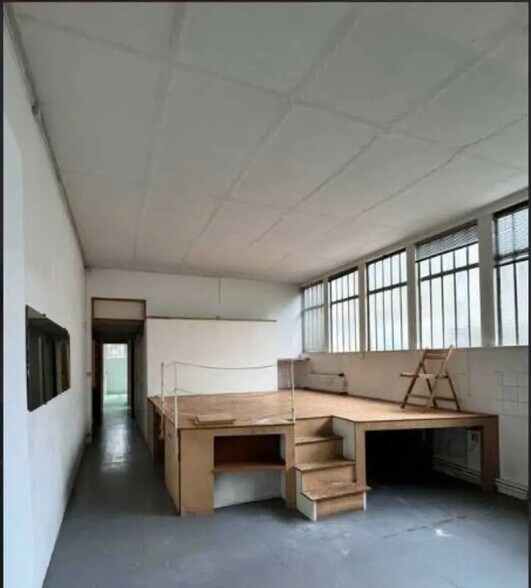 Local d'activités dans Montreuil à vendre - Photo de l’immeuble – Image 3 sur 10