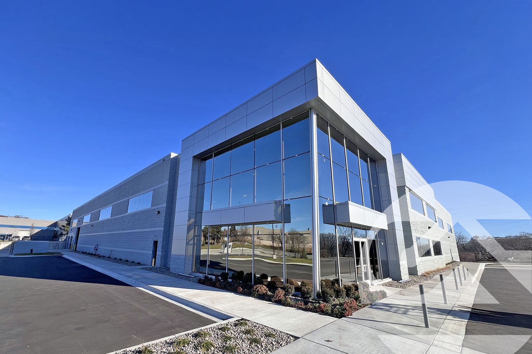 1465 Pacific Dr, Auburn Hills, MI à louer Photo de l’immeuble– Image 1 sur 3