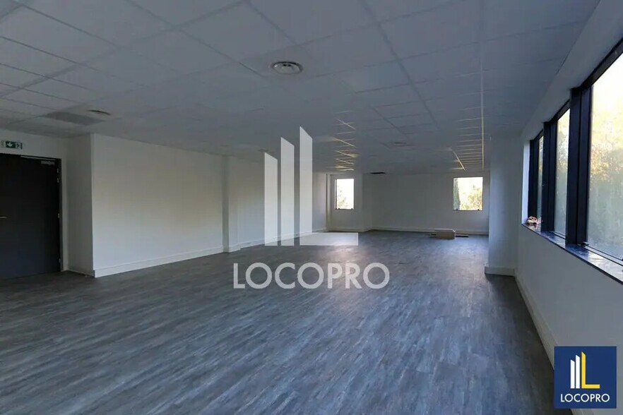 Bureau dans Aix-en-Provence à louer - Photo de l’immeuble – Image 2 sur 6