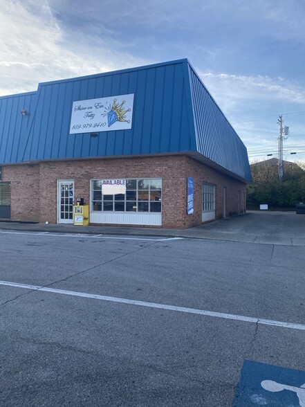116-128 S Keeneland Dr, Richmond, KY à louer - Photo de l’immeuble – Image 3 sur 4