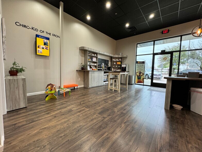 4802 Lakeview Pky, Rowlett, TX à louer - Photo intérieure – Image 3 sur 15