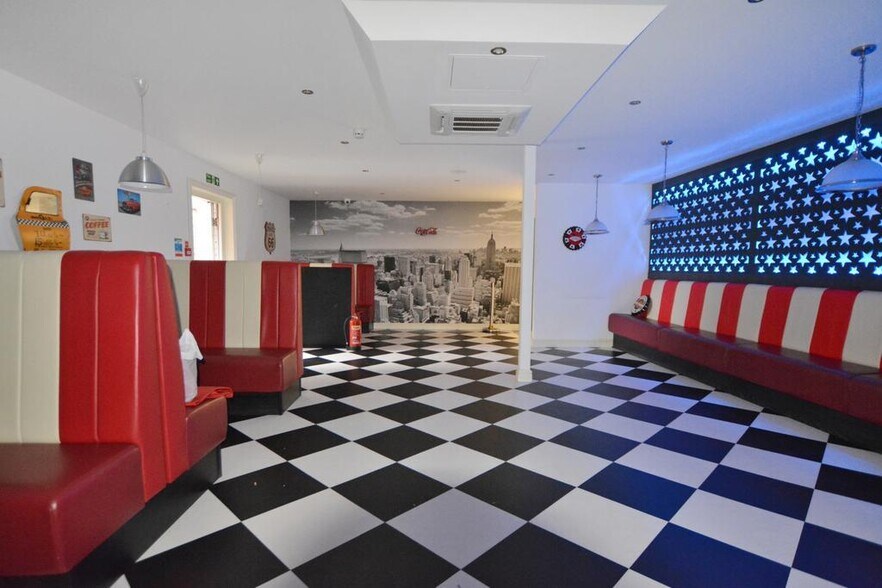 17 East St, Horsham à louer - Photo de l’immeuble – Image 2 sur 7