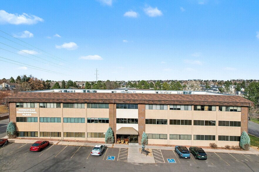 6909 S Holly Cir, Centennial, CO à vendre - Photo de l’immeuble – Image 2 sur 35