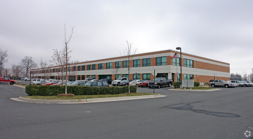 43766 Trade Center Pl, Sterling, VA à vendre - Photo principale – Image 1 sur 4