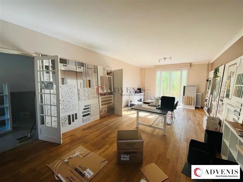 Bureau dans Le Taillan-Médoc à vendre - Photo intérieure – Image 3 sur 12