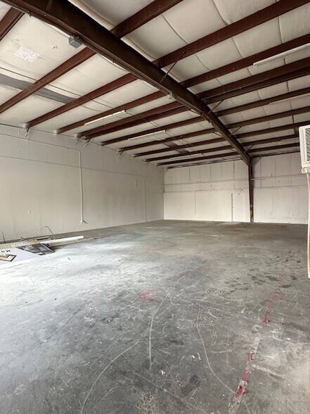 6950 Venture Cir, Orlando, FL à louer - Photo de l’immeuble – Image 2 sur 3