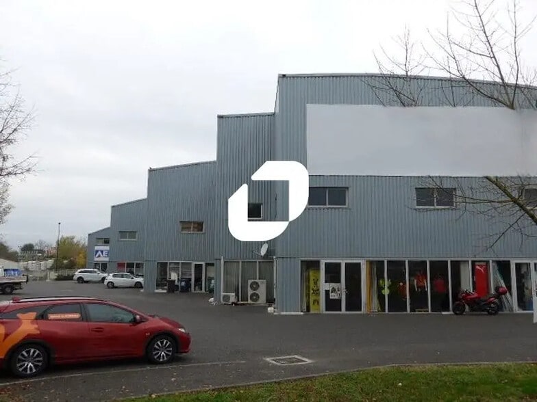 Local d’activités dans Villenave-d'Ornon à louer - Photo de l’immeuble – Image 1 sur 16