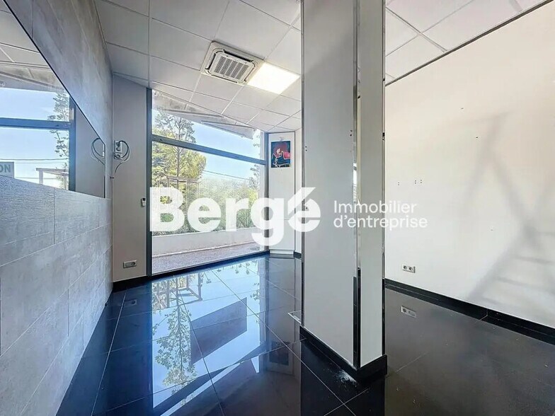 Local commercial dans Antibes à louer - Photo intérieure – Image 2 sur 5