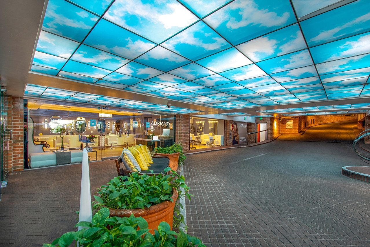 413-445 N Rodeo Dr, Beverly Hills, CA à louer Photo de l’immeuble– Image 1 sur 7