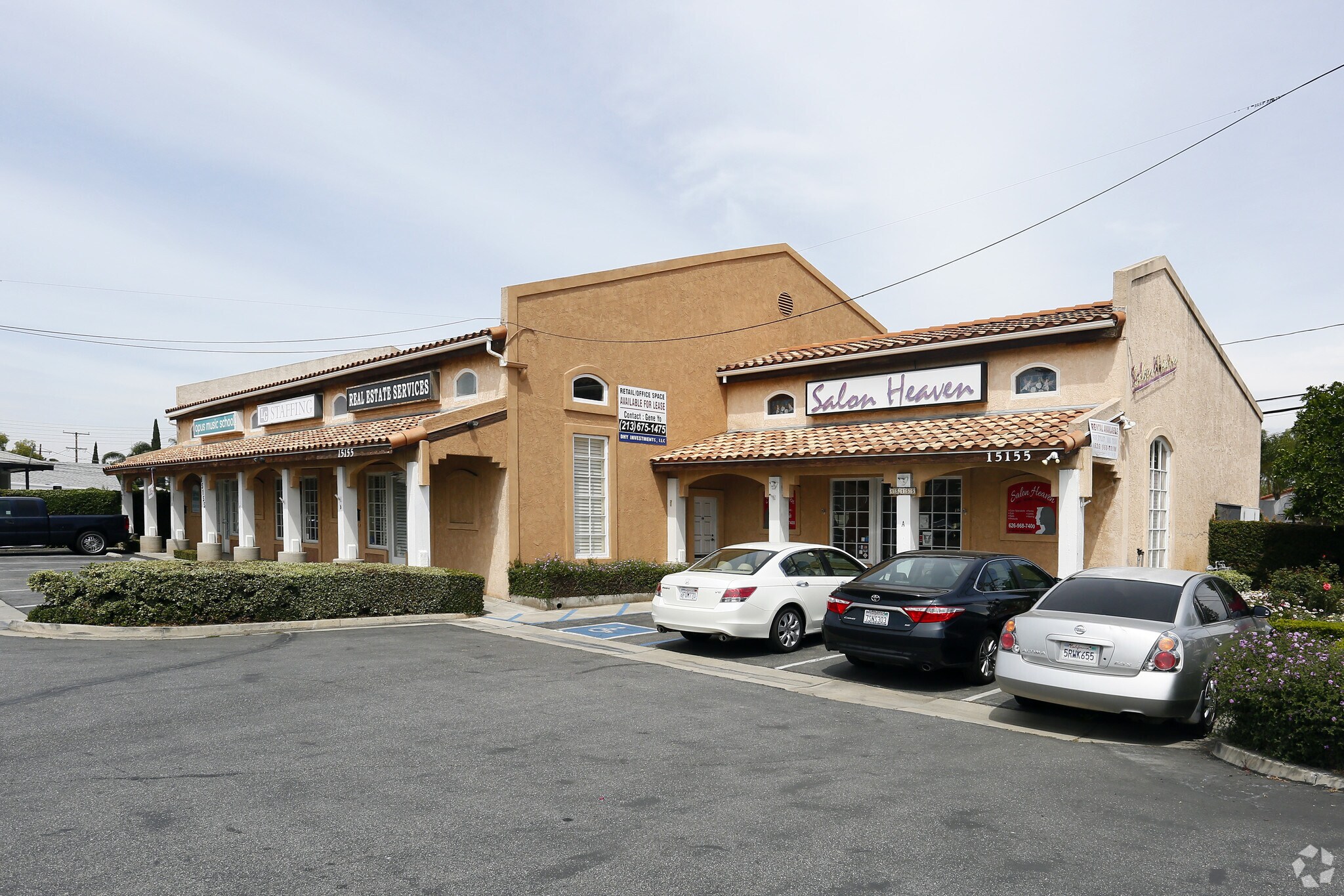 15155 Gale Ave, Hacienda Heights, CA à louer Photo principale– Image 1 sur 8