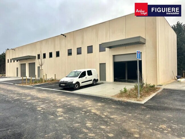 Plus de détails pour 291 Chemin Des Pinchinades, Les Pennes-Mirabeau - Local d’activités à vendre