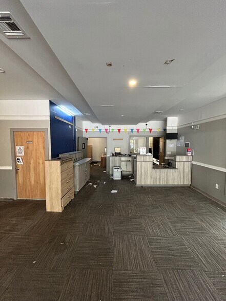 100 Manhattan Ave, Brooklyn, NY à louer - Photo de l’immeuble – Image 3 sur 8